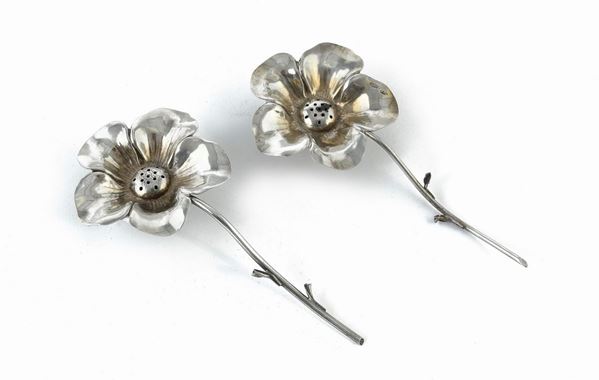 COPPIA DI SALIERINE IN ARGENTO, FIRENZE 1970 ca.