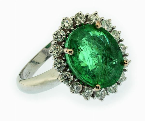 ANELLO CON SMERALDO E BRILLANTI