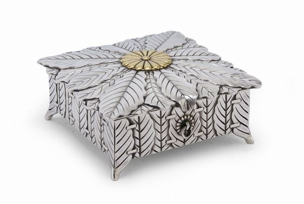 SCATOLINA IN ARGENTO MASSICCIO, GIAPPONE 1915