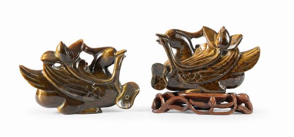 COPPIA DI SCULTURE IN OCCHIO DI TIGRE, CINA XX SECOLO