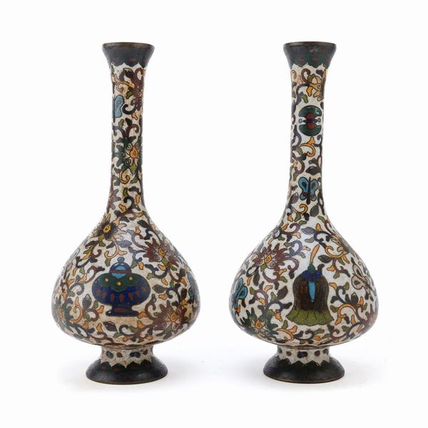 COPPIA DI PICCOLI VASI A SMALTI CLOISONNÈ, CINA INIZI XX SECOLO