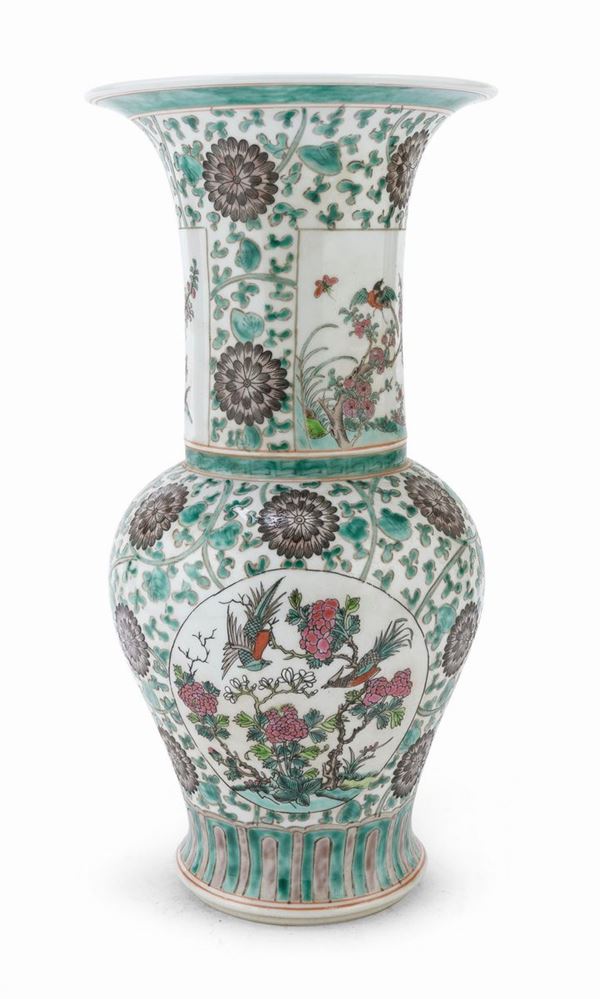 VASO IN PORCELLANA, CINA INIZI XX SECOLO