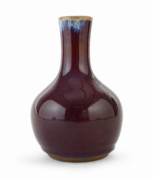PICCOLO VASO IN PORCELLANA ROSSO RITUALE, CINA XX SECOLO