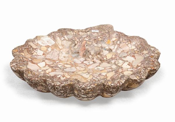 ACQUASANTIERA IN BRECCIA CORALLINA, XVIII SECOLO