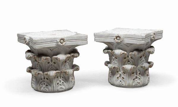 COPPIA DI CAPITELLI IN MARMO BIANCO
