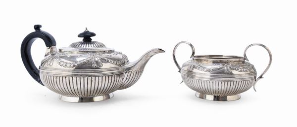TEIERA E ZUCCHERIERA IN ARGENTO, PUNZONE LONDRA 1830