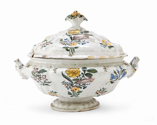 ZUPPIERA IN MAIOLICA, PROBABILMENTE BASSANO