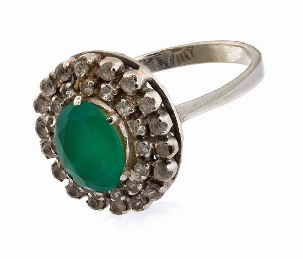 ANELLO CON ZAFFIRI BIANCHI