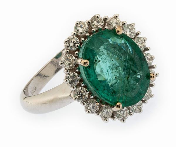 ANELLO CON SMERALDO E BRILLANTI