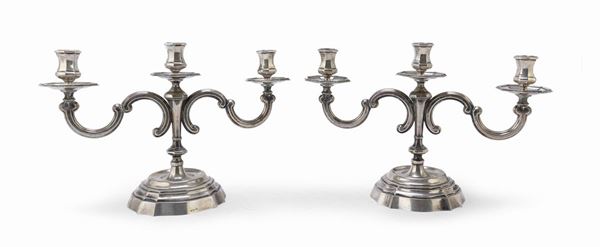 COPPIA DI CANDELABRI IN ARGENTO, FIRENZE 1970 ca.