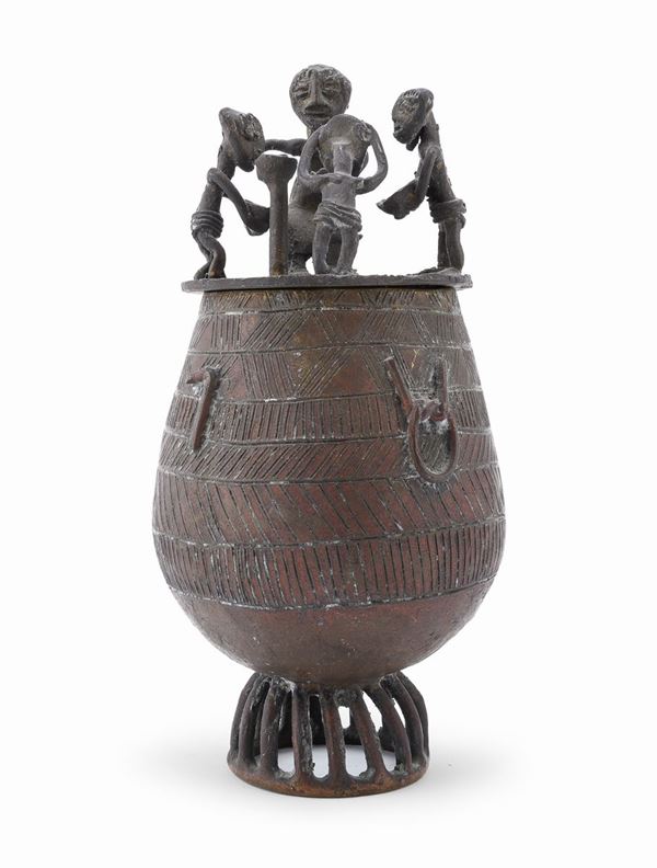 VASO RITUALE IN FERRO, AFRICA XX SECOLO