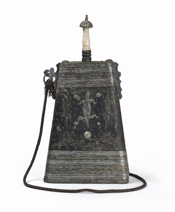 GRANDE PORTA POLVERE DA SPARO ARABO