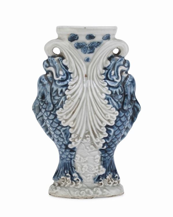 VASO IN PORCELLANA BIANCO E BLU, CINA