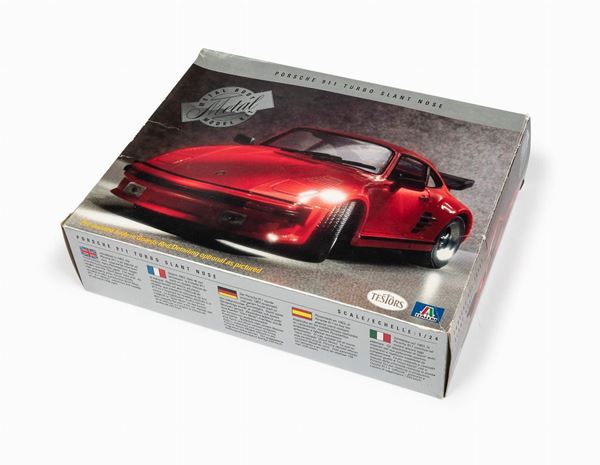 PORSCHE 911