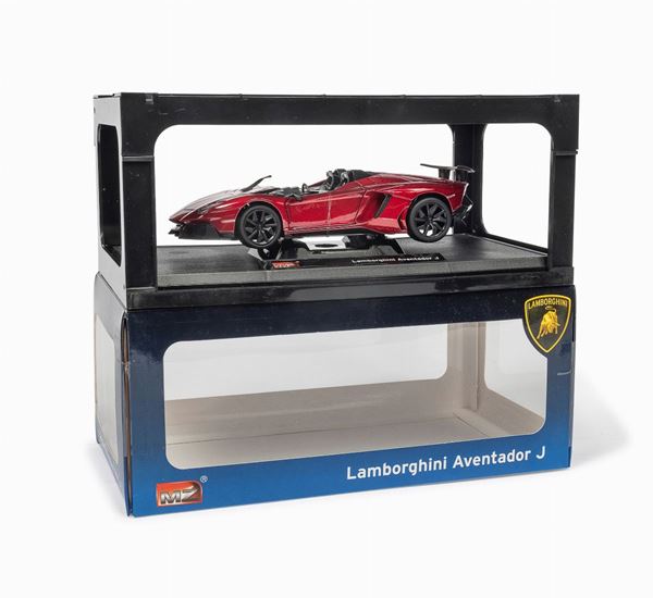 LAMBORGHINI AVENTADOR