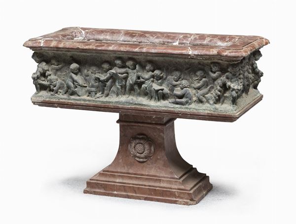 FIORIERA DA GIARDINO IN BRECCIA ROSSA E BRONZO