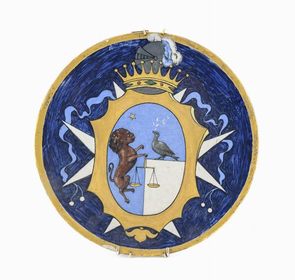 PIATTO CON ARALDICA IN CERAMICA