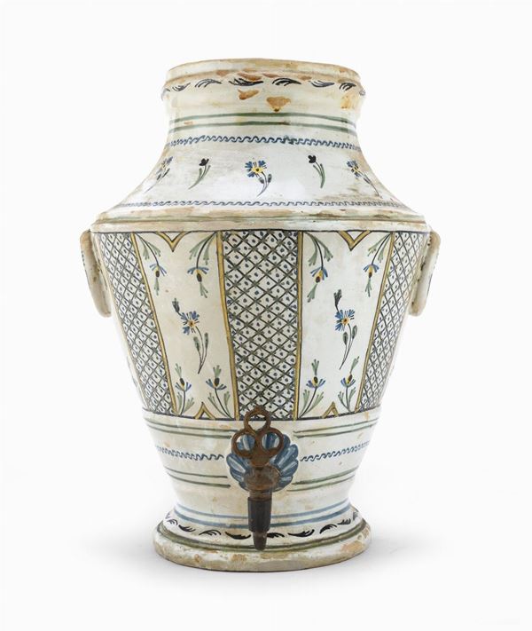 ACQUAMANILE IN MAIOLICA, PROBABILMENTE ST. CLOUD FRANCIA