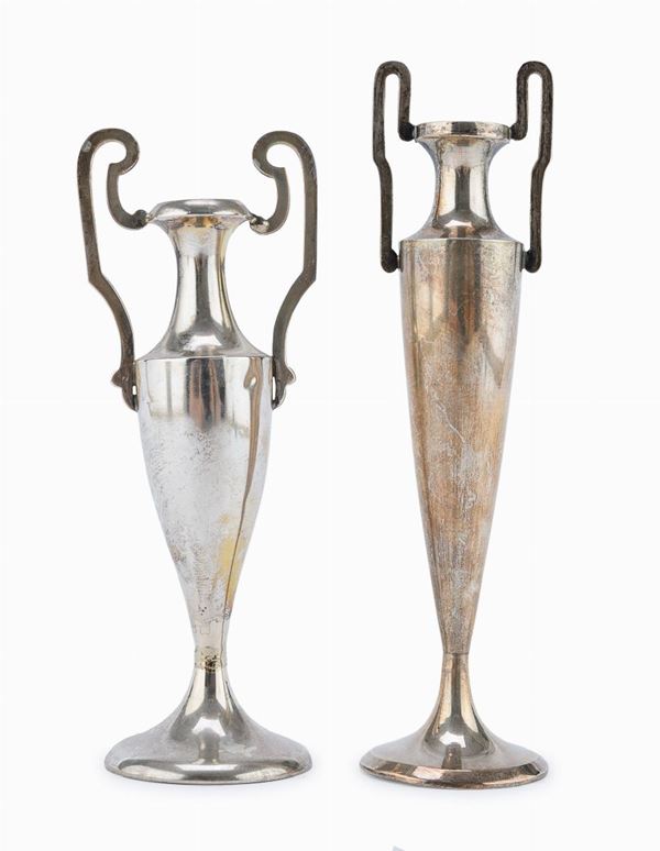 DUE VASETTI MIGNON IN ARGENTO