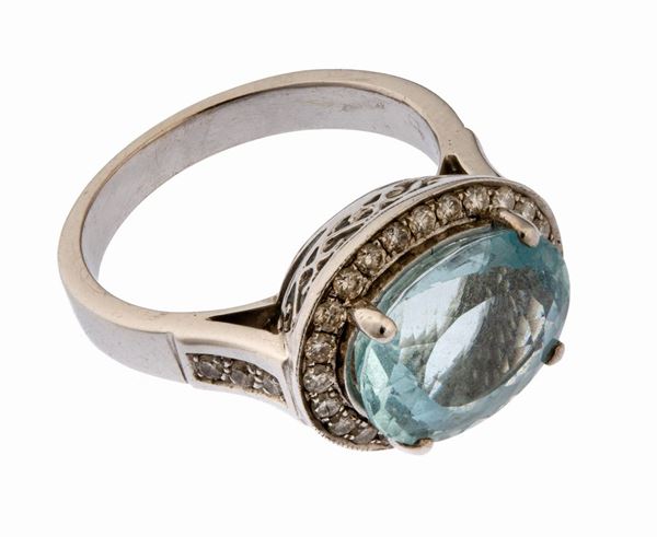 ANELLO CON BRILLANTI E ACQUAMARINA