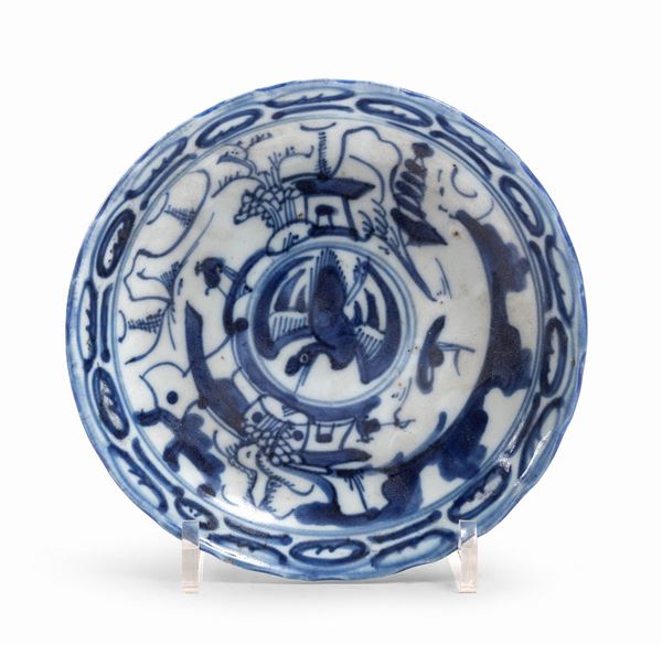 PIATTINO IN PORCELLANA BIANCO E BLU, CINA