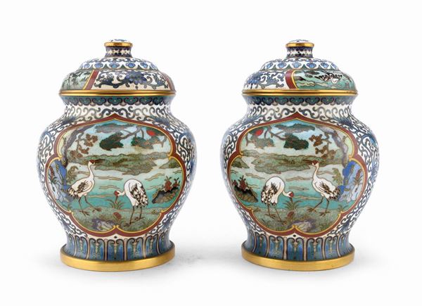 COPPIA DI POTICHES A SMALTI CLOISONN&#200;, CINA