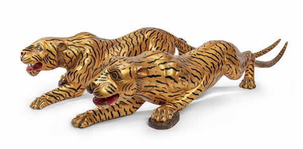 COPPIA DI GRANDI TIGRI IN LEGNO, INDIA