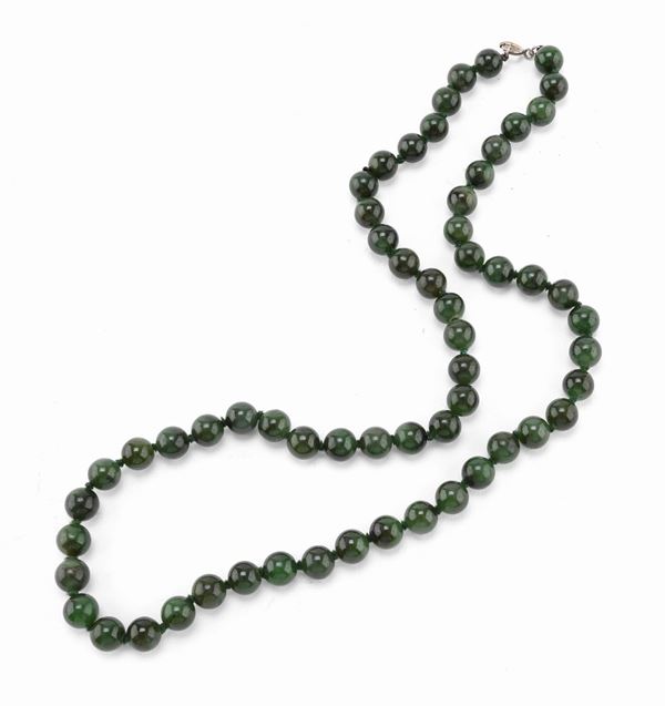COLLANA IN GIADA NEFRITE, CINA