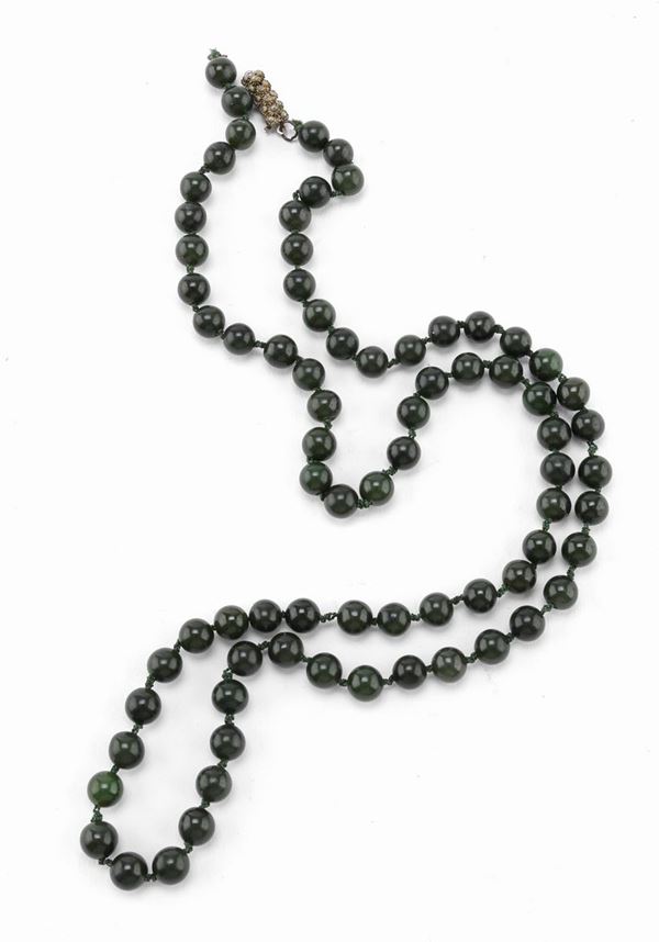 COLLANA IN GIADA NEFRITE, CINA