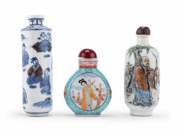 DUE SNUFF-BOTTLES E VASETTO MIGNON, CINA