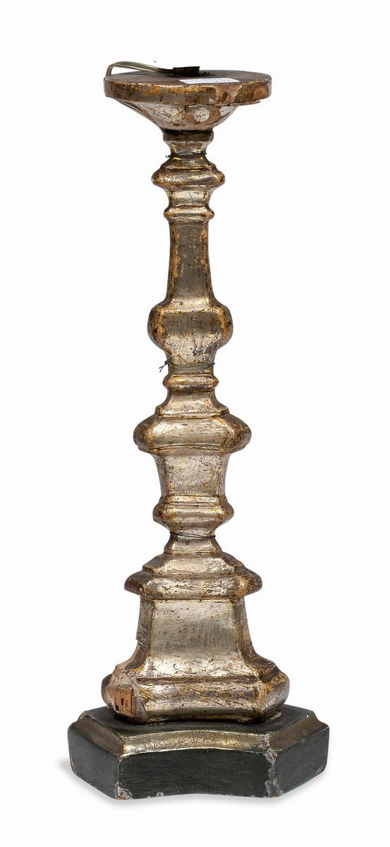 CANDELIERE IN LEGNO DORATO, XVIII SECOLO