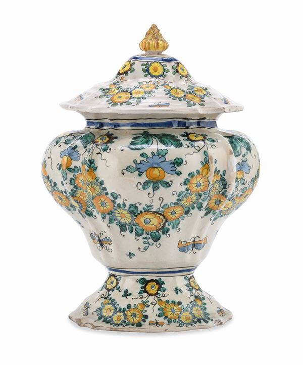 POTICHE IN MAIOLICA, PROBABILMENTE BASSANO