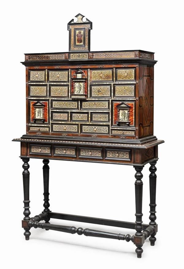 MONETIERE INTARSIATO, FIANDRE XVIII SECOLO