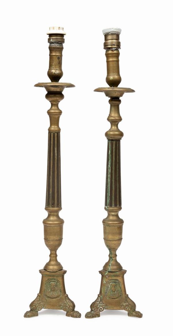 COPPIA DI CANDELIERI IN OTTONE