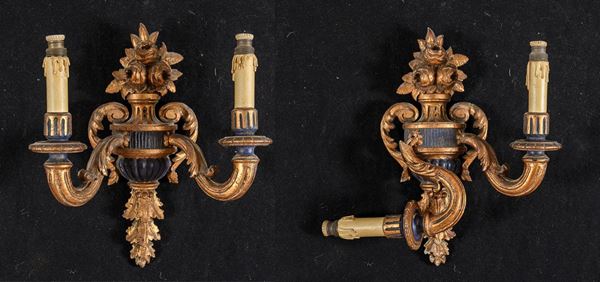 COPPIA DI APPLIQUES IN LEGNO DORATO
