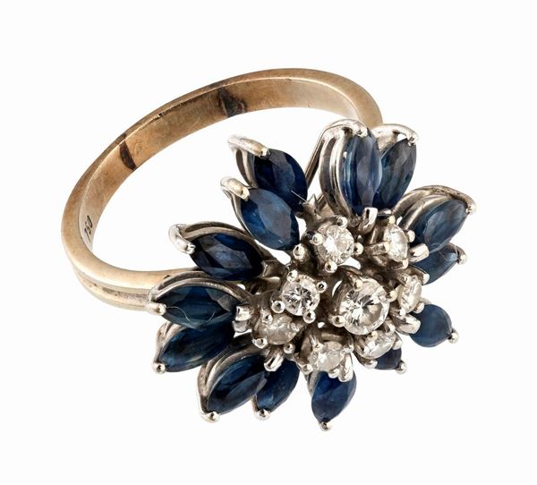ANELLO A FIORE CON ZAFFIRI E BRILLANTI