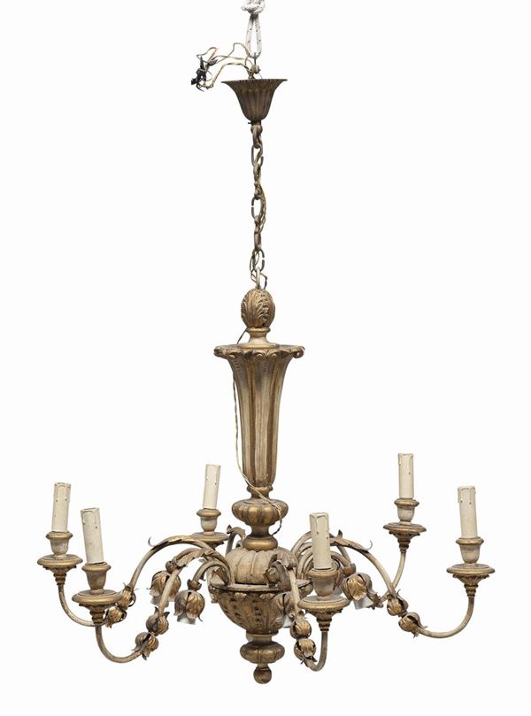 LAMPADARIO IN LEGNO LACCATO