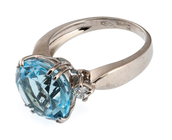 ANELLO CON TOPAZIO