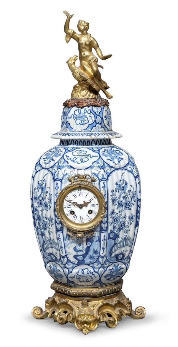 POTICHE CON OROLOGIO IN PORCELLANA, DELFT