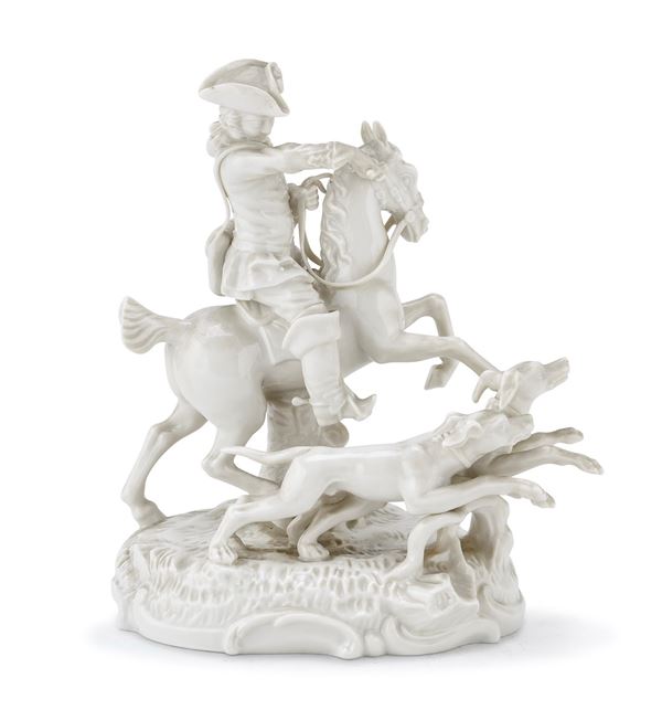 SCULTURA DI CAVALIERE IN PORCELLANA, SEVRES
