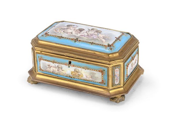 COFANETTO IN PORCELLANA, SEVRES