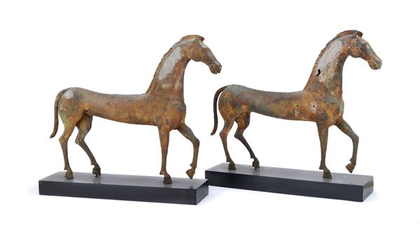 COPPIA DI CAVALLI IN BRONZO DI STILE ARCHEOLOGICO