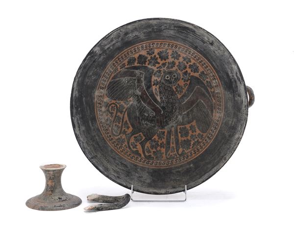 GRANDE KYLIX SU ALTO PIEDE DI STILE ARCHEOLOGICO