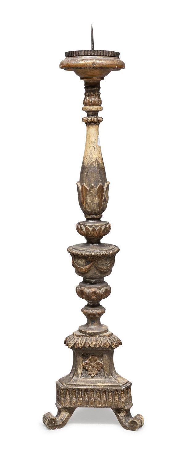 CANDELIERE IN LEGNO A LACCA BIANCA E ORO