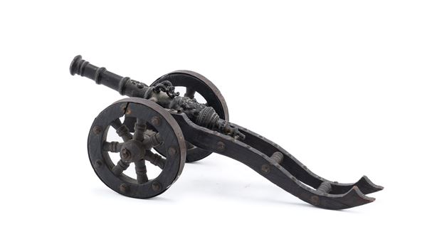 MODELLO DI CANNONE IN FERRO