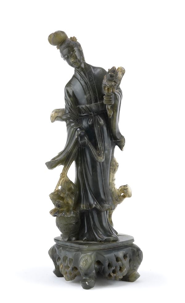 HE XIANGU IN GIADA VERDE, CINA