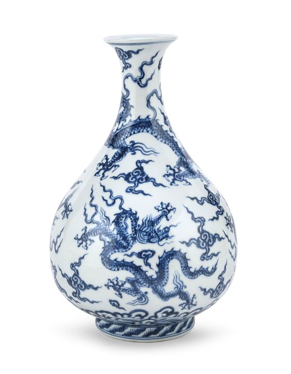 VASO IN PORCELLANA BIANCO E BLU, CINA