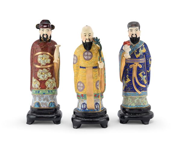 TRE SCULTURE A SMALTI CLOISONNÈ E RESINA, CINA