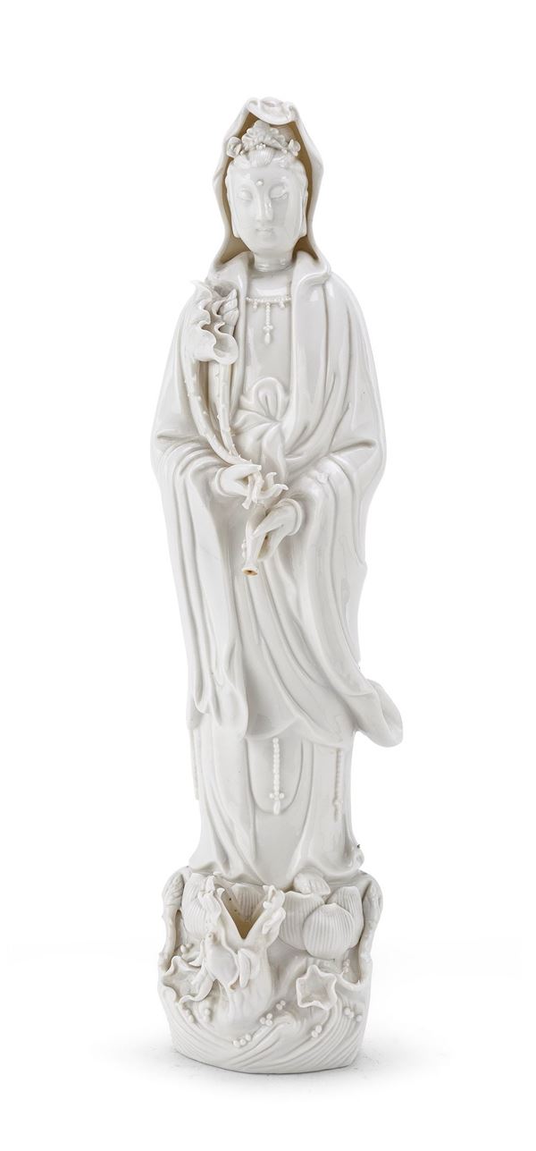 GUANYIN IN PORCELLANA BIANCA, CINA XX SECOLO