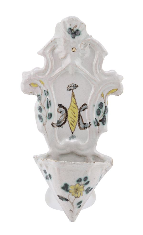 PICCOLA ACQUASANTIERA IN CERAMICA, BASSANO